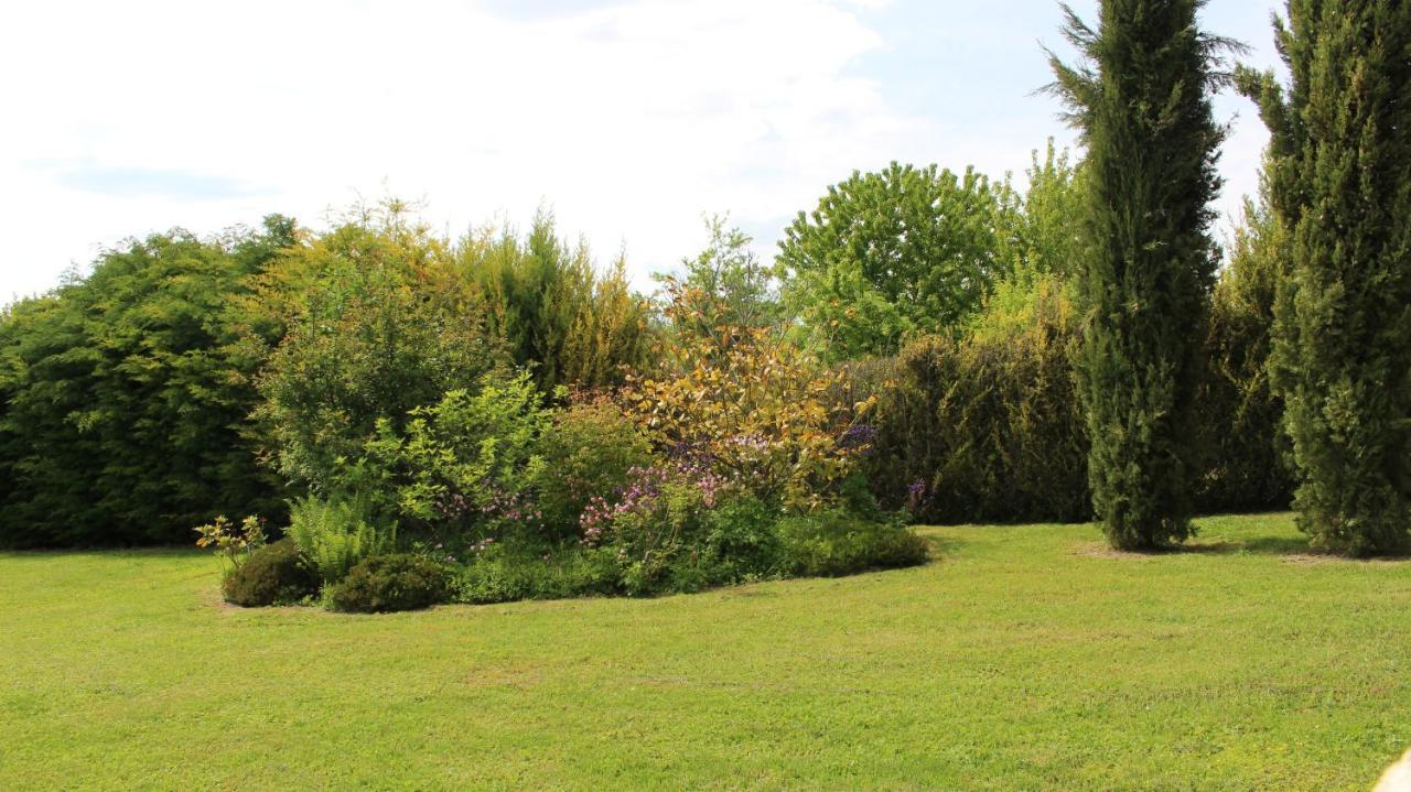 De La Pierre Percee * Roocourt-la-Cote